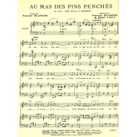 AU MAS DES PINS PENCHÉS