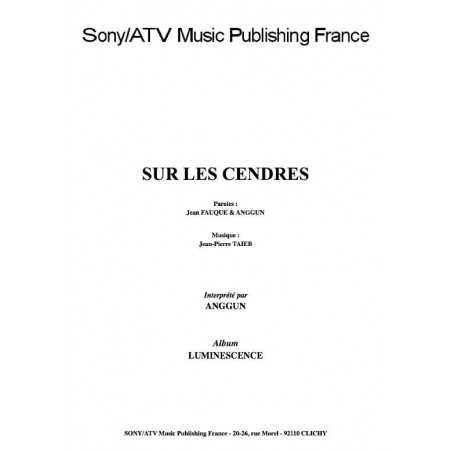 SUR LES CENDRES