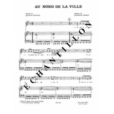 AU NORD DE LA VILLE