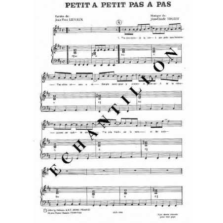 PETIT À PETIT PAS À PAS