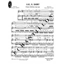 LUI, IL DORT