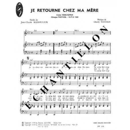 JE RETOURNE CHEZ MA MÈRE