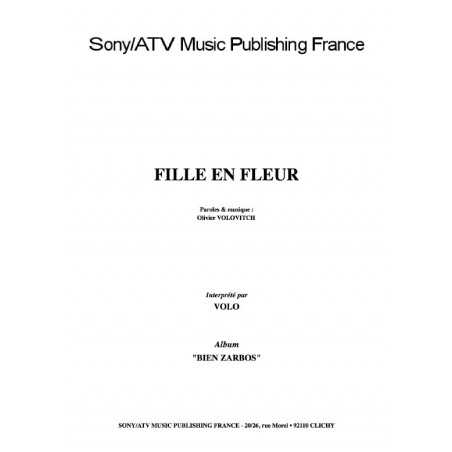 FILLE EN FLEUR