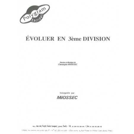 ÉVOLUER EN 3ème DIVISION
