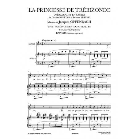 UNE JEUNE FILLE PASSAIT