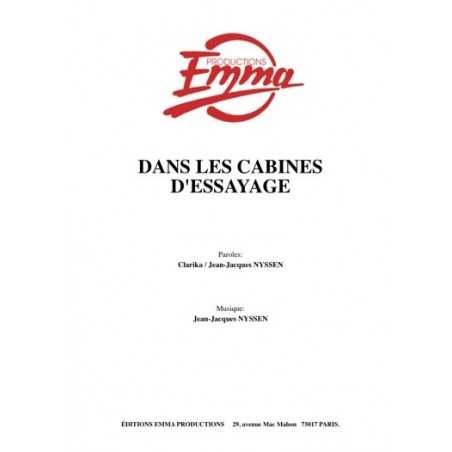 DANS LES CABINES D'ESSAYAGE