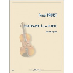 ON FRAPPE À LA PORTE