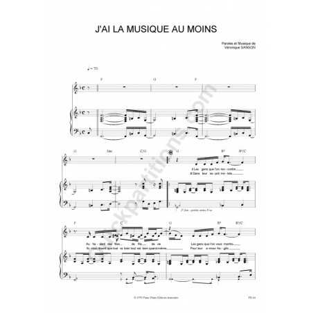 J'AI LA MUSIQUE AU MOINS